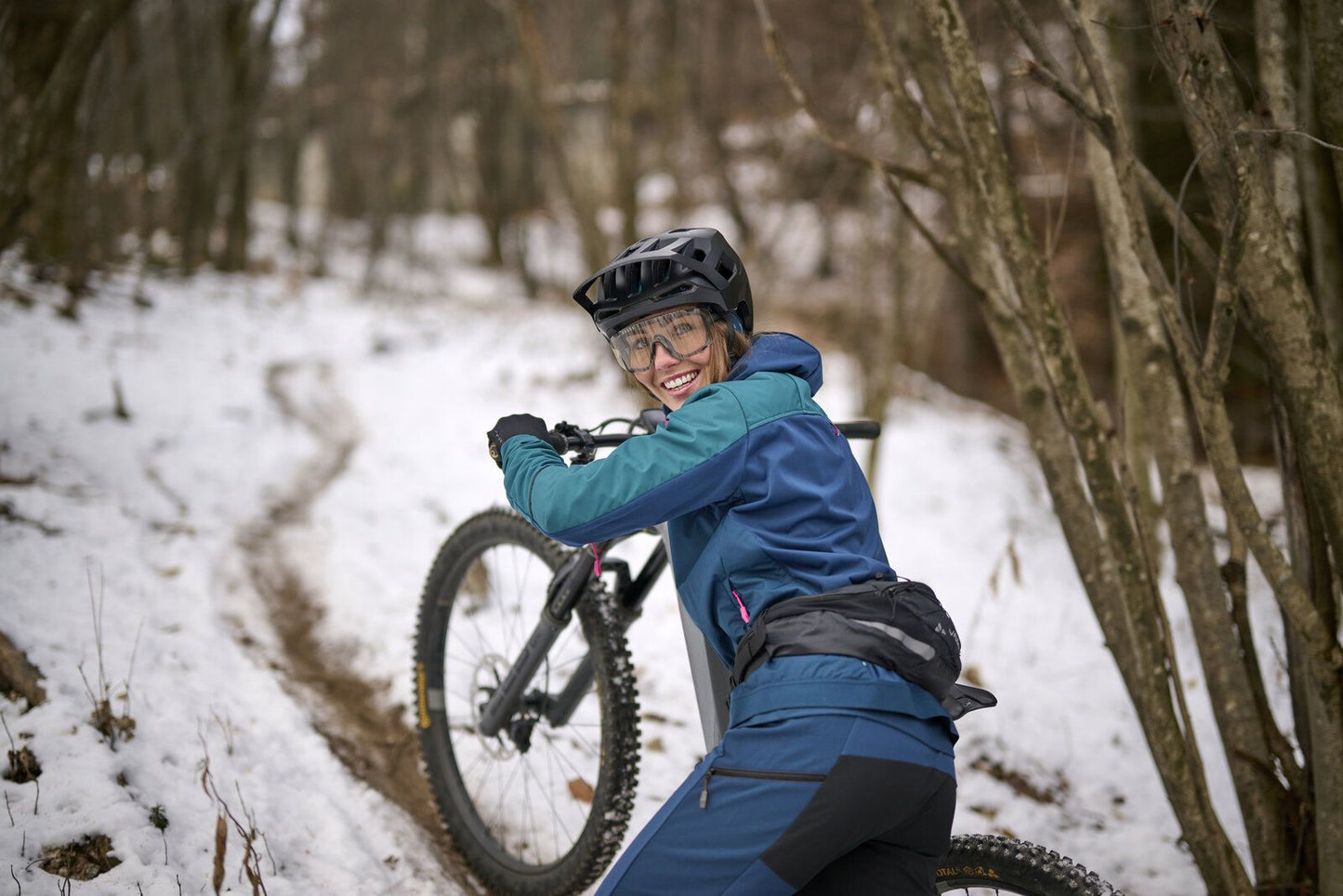 Torba VAUDE UPHILL HIP PACK 2 L Banana Bag Black