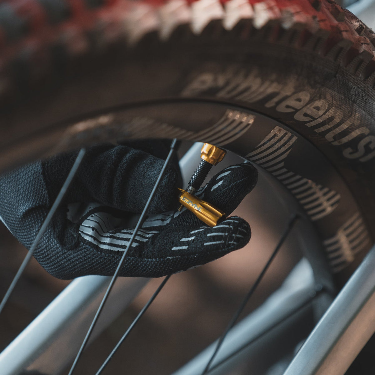 Capuchon de Valve LEZYNE CNC Rouge