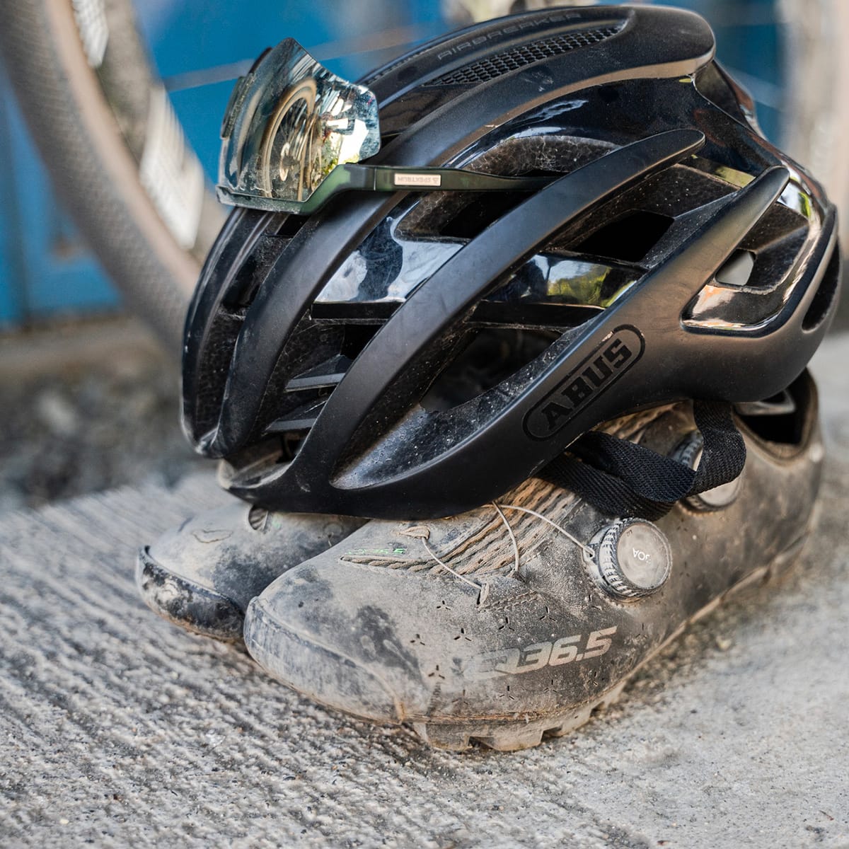 Casque Route ABUS AIRBREAKER Noir