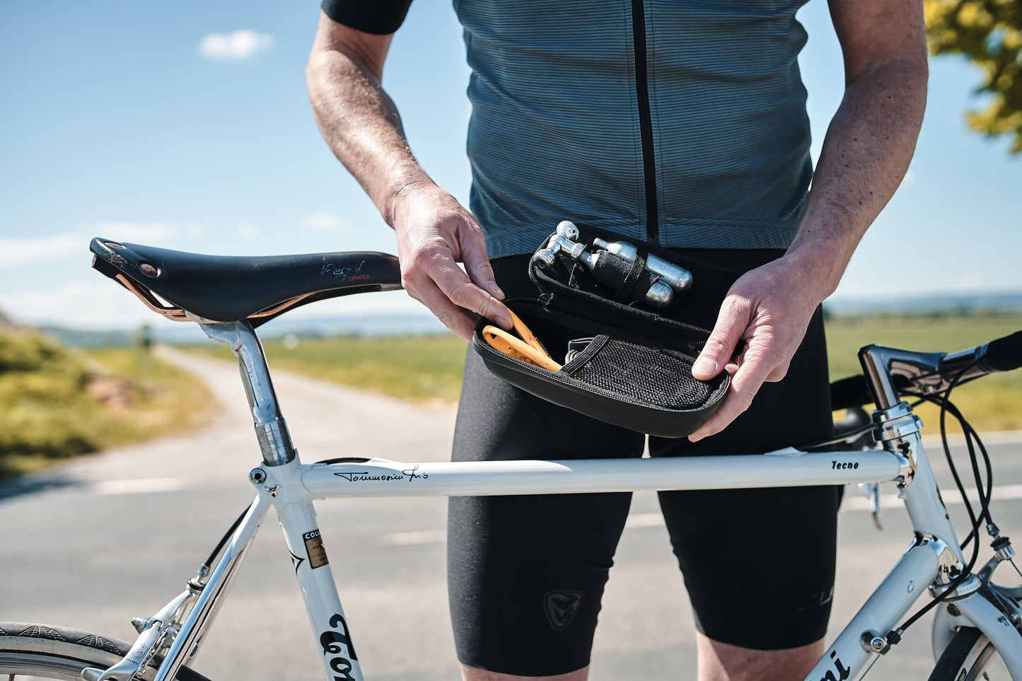 Pouzdro na nářadí FIDLOCK TWIST TOOLBOX + BIKE BASE černé