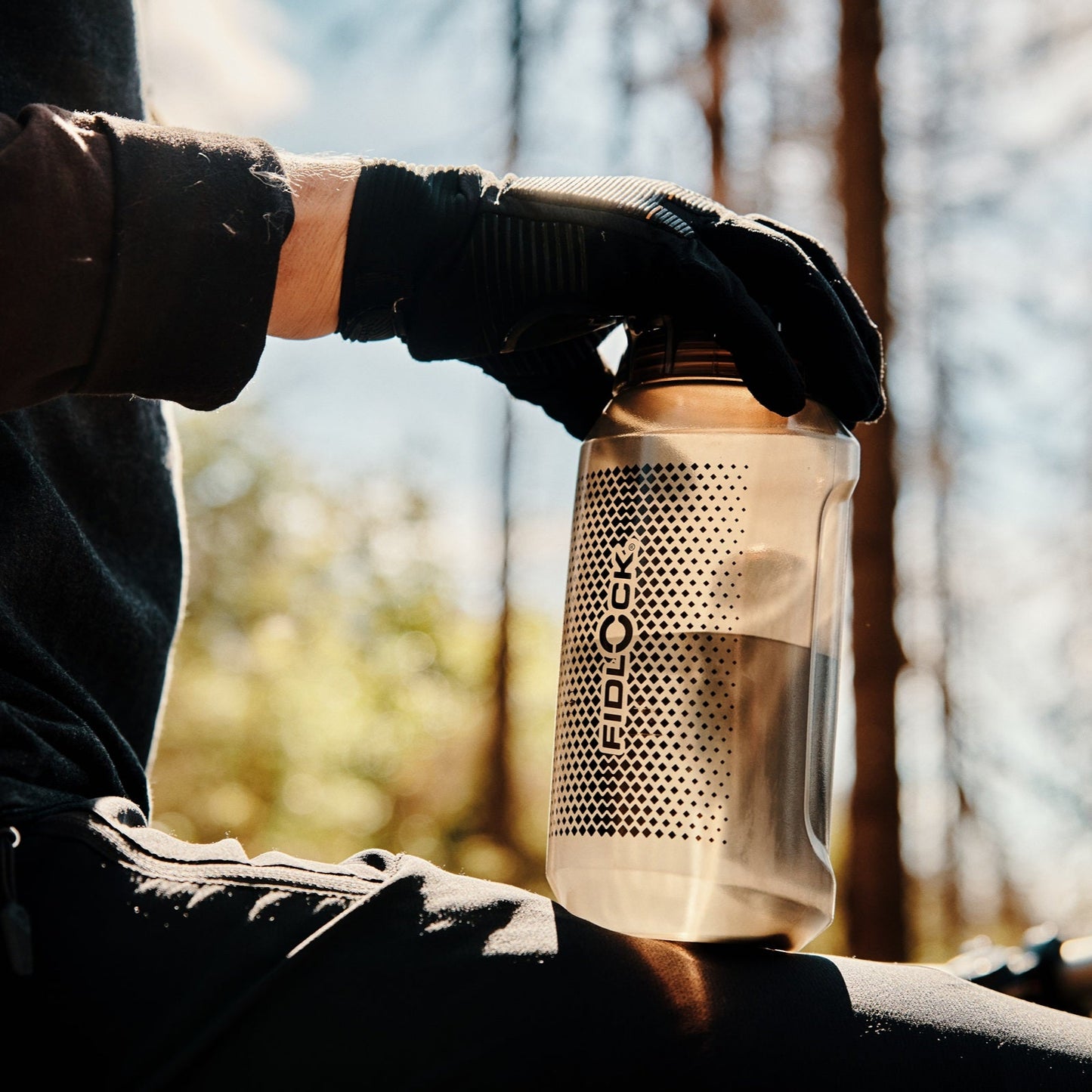Bidon FIDLOCK TWIST COMPACT avec Base Magnétique Fumé
