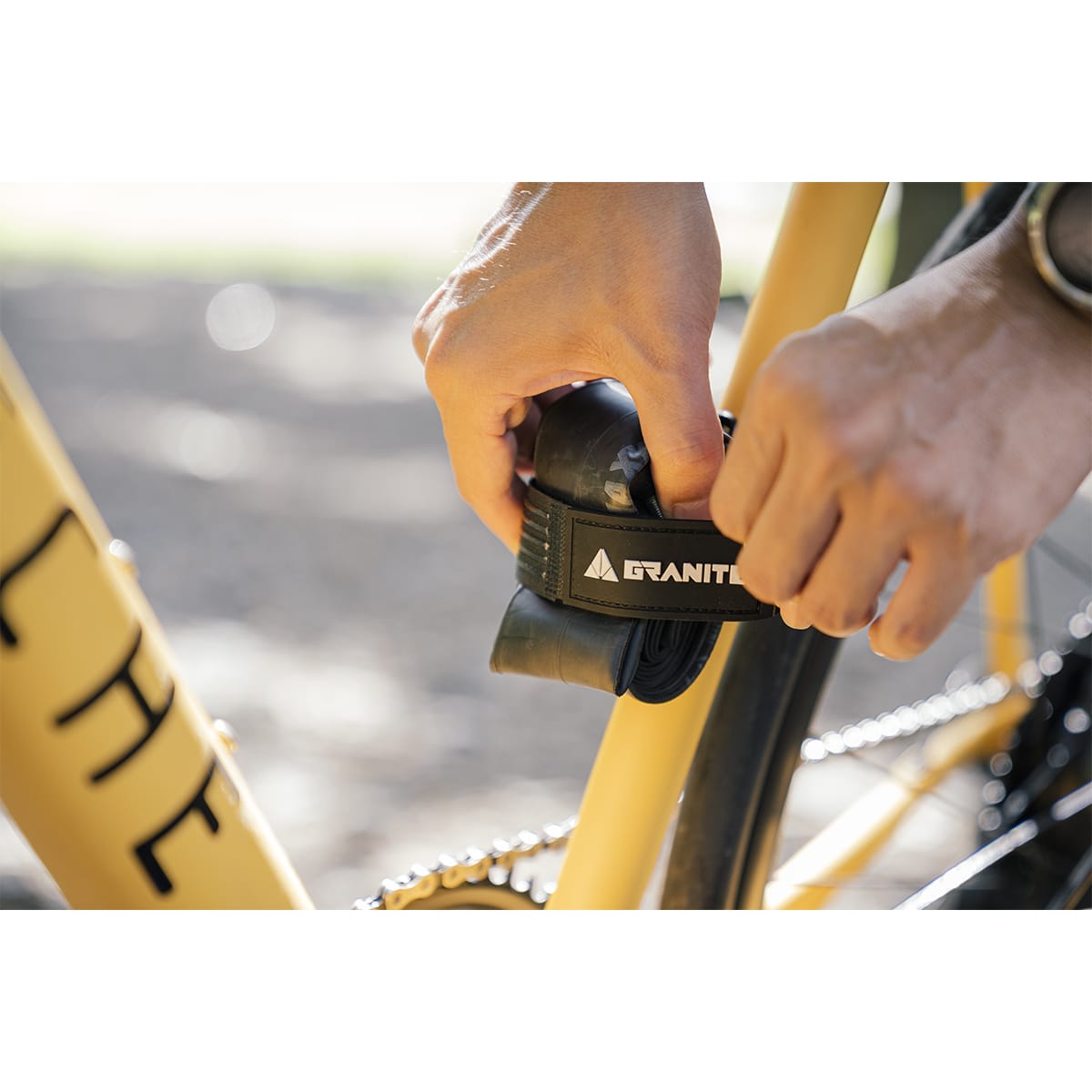 Universalrem för burkhållare GRANITE DESIGN PORTALEDGE