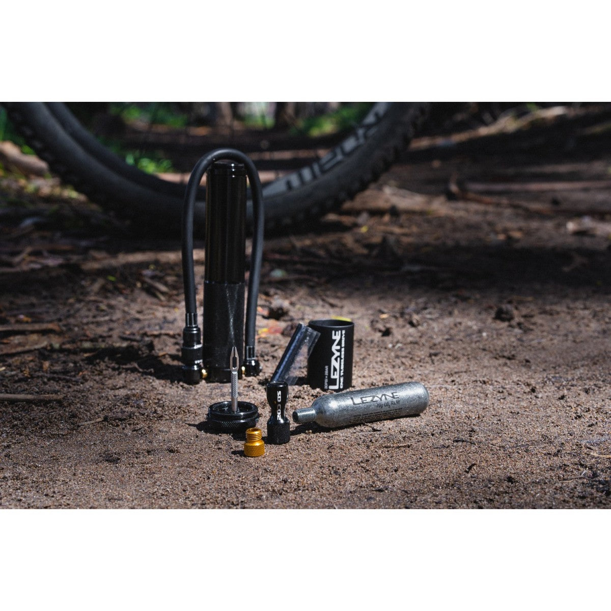 Ruční pumpa LEZYNE CNC TUBELESS DRIVE černá