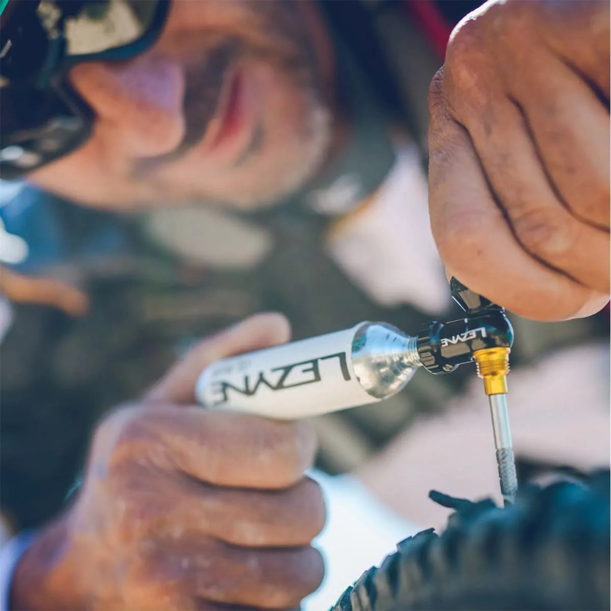 Slangeløst CO2 LEZYNE BLASTER-reparationssæt + 5 bits