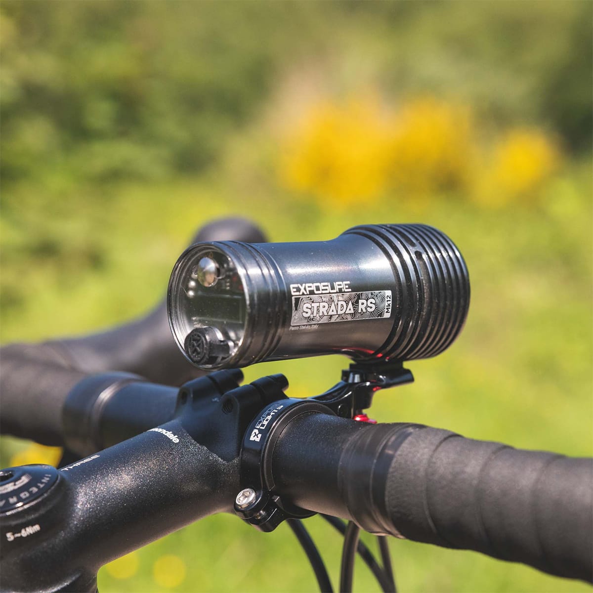 Přední osvětlení VÝSTRAŽNÁ SVĚTLA STRADA MK12 RS