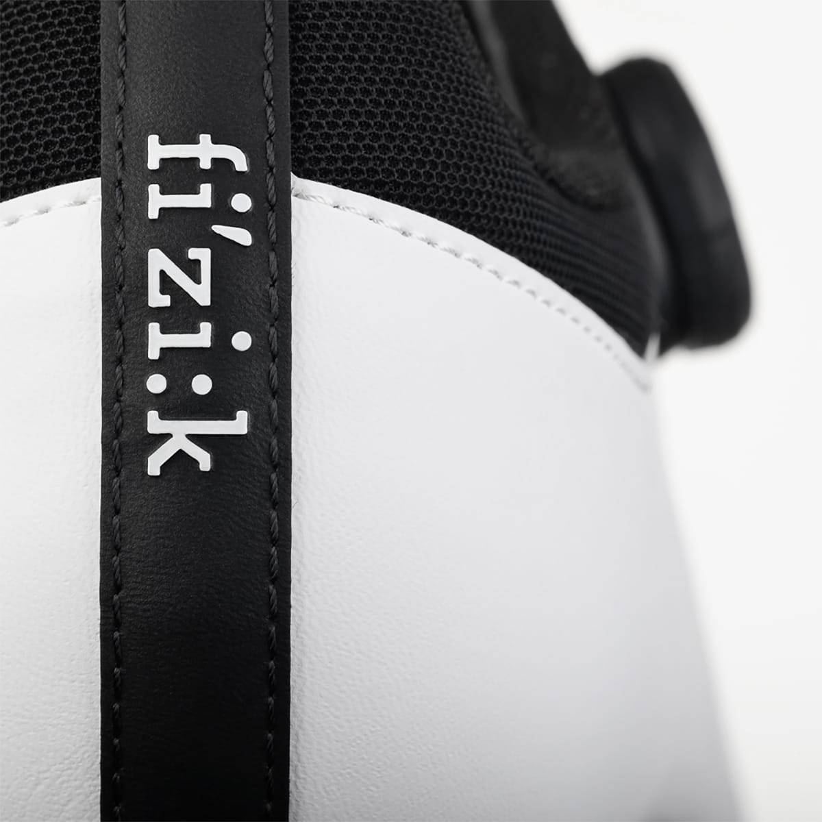 FIZIK VENTO OMNA WIDE Landevejssko Hvid
