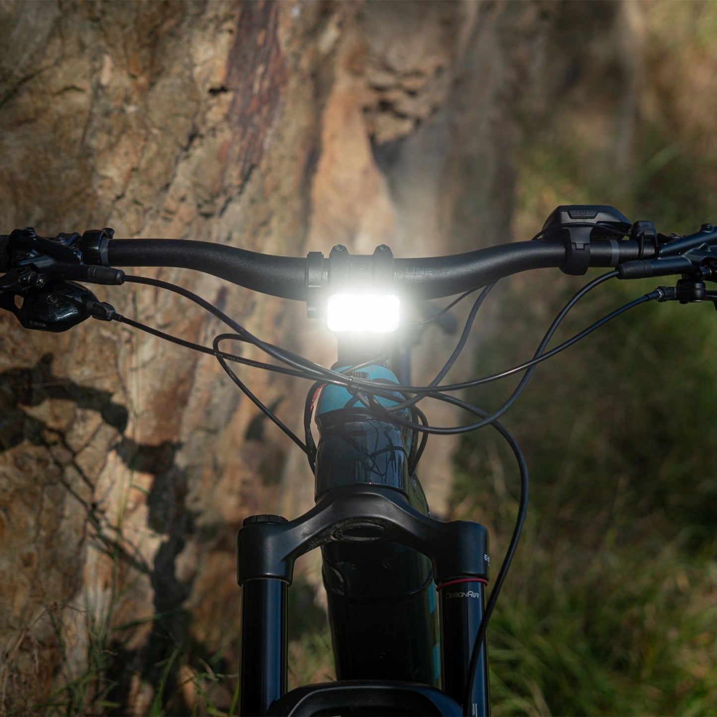 Frontbelysning KNOG BLINDER E 2300