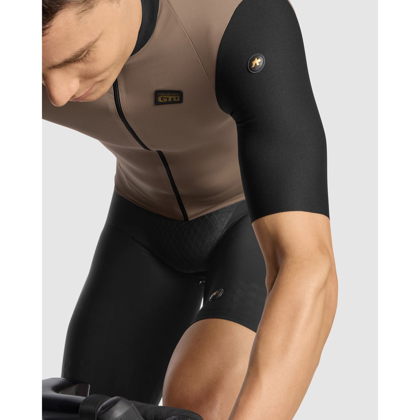 ASSOS EQUIPE RS S11 Dres s krátkým rukávem Black/Beige