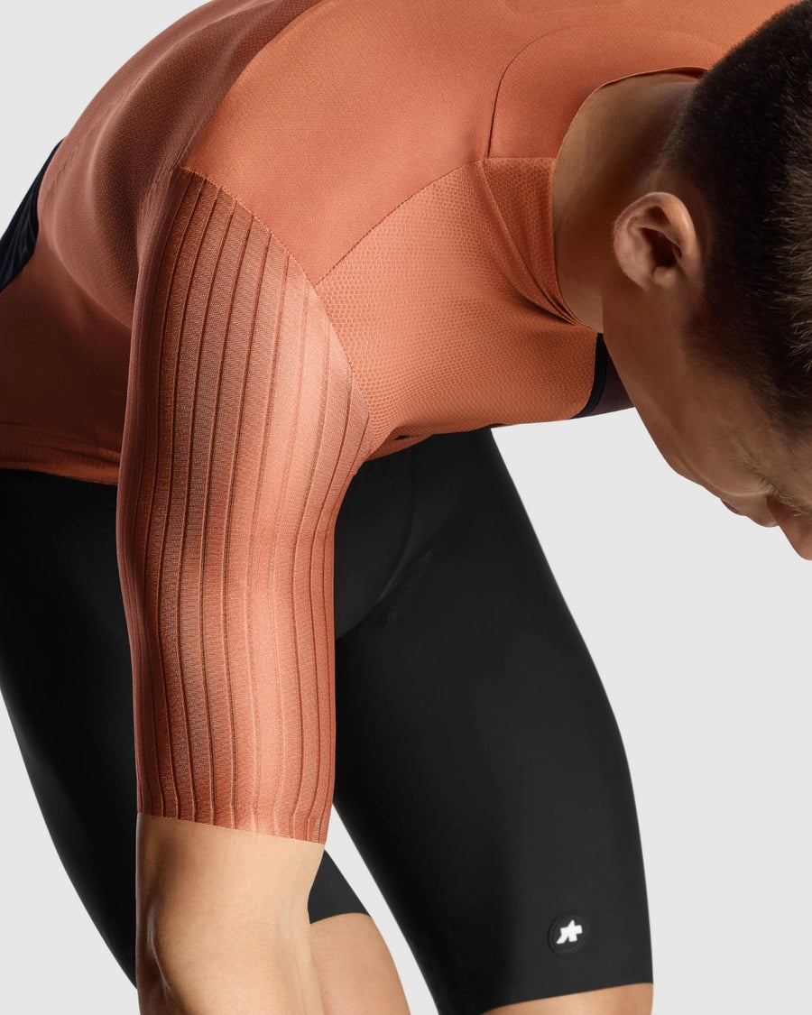 ASSOS EQUIPE RS S11 Brązowa koszulka z krótkim rękawem