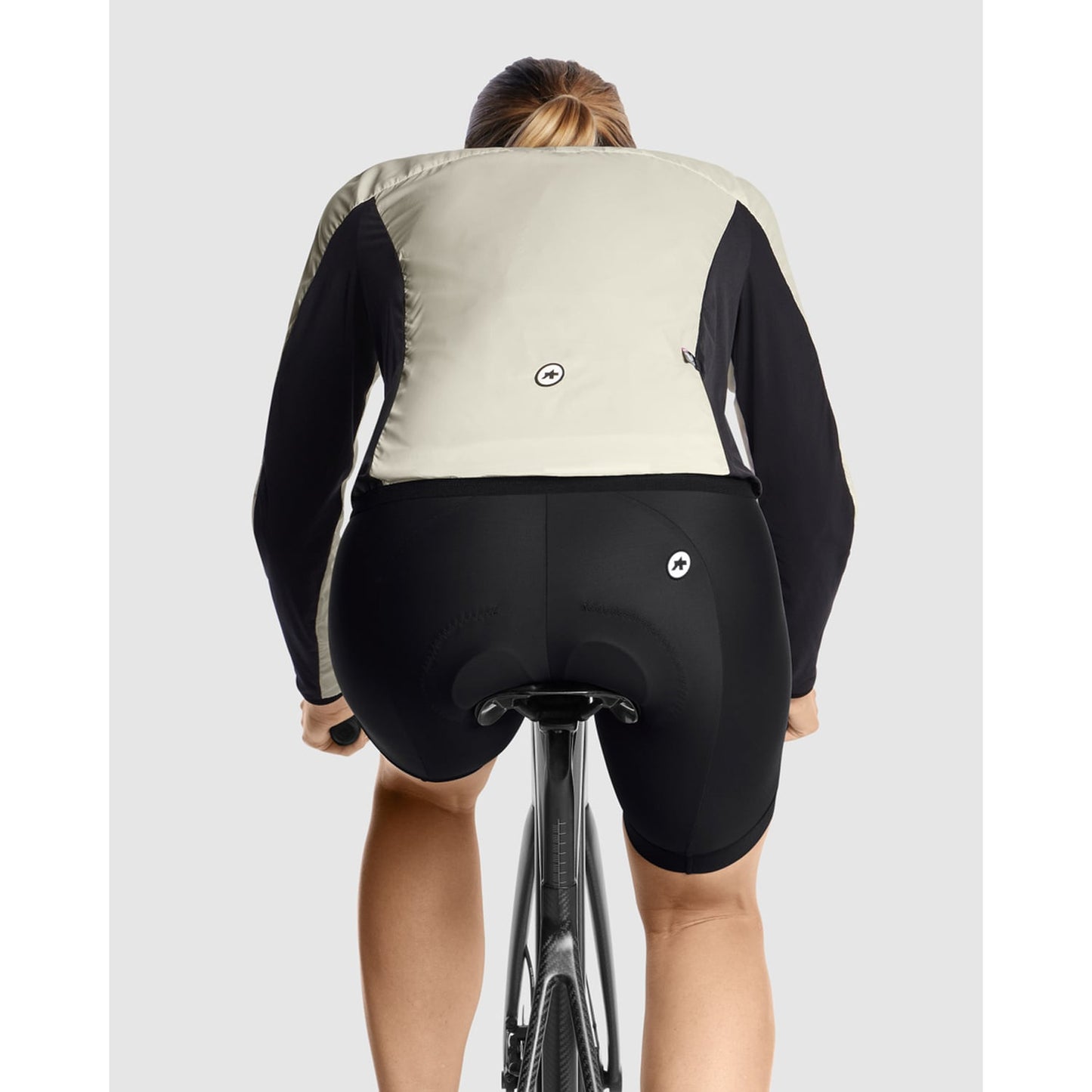 ASSOS UMA GT WIND C2 Damjacka Beige