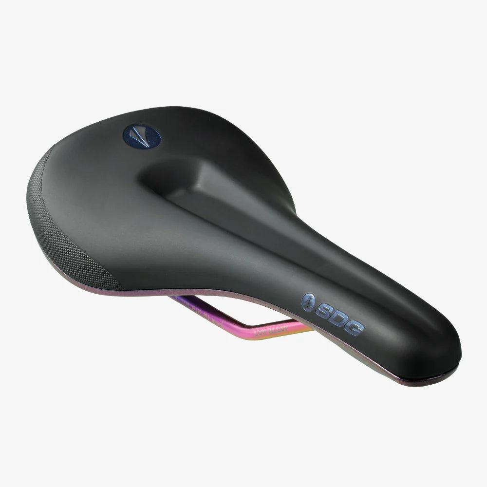 Siodełko SDG BEL-AIR V3 MAX Fuel Rails Lux-Alloy Oil Slick