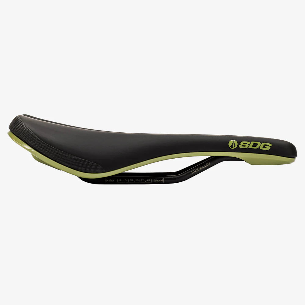 SDG BEL-AIR V3 Rails Lux Alloy Saddle Svart/Grön