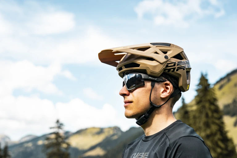 MAVIC DEEMAX PRO MIPS MTB přilba béžová