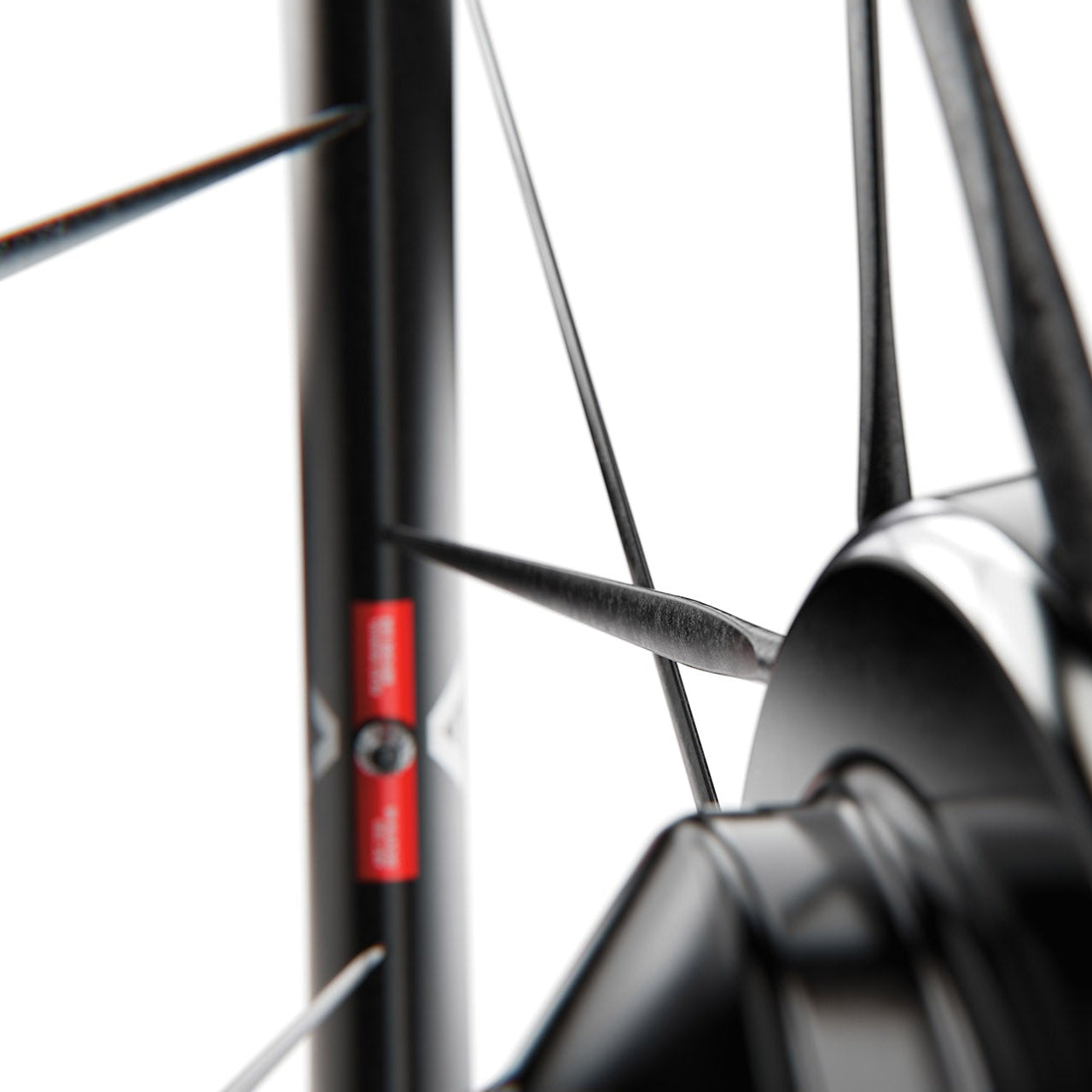 Roue Avant DT SWISS ARC 1100 DICUT WTS 65 Tubeless Ready (Center Lock)