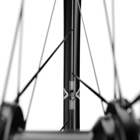 Paire de Roues DT SWISS ARC 1400 DICUT 38 DISC Tubeless Ready (Center Lock)