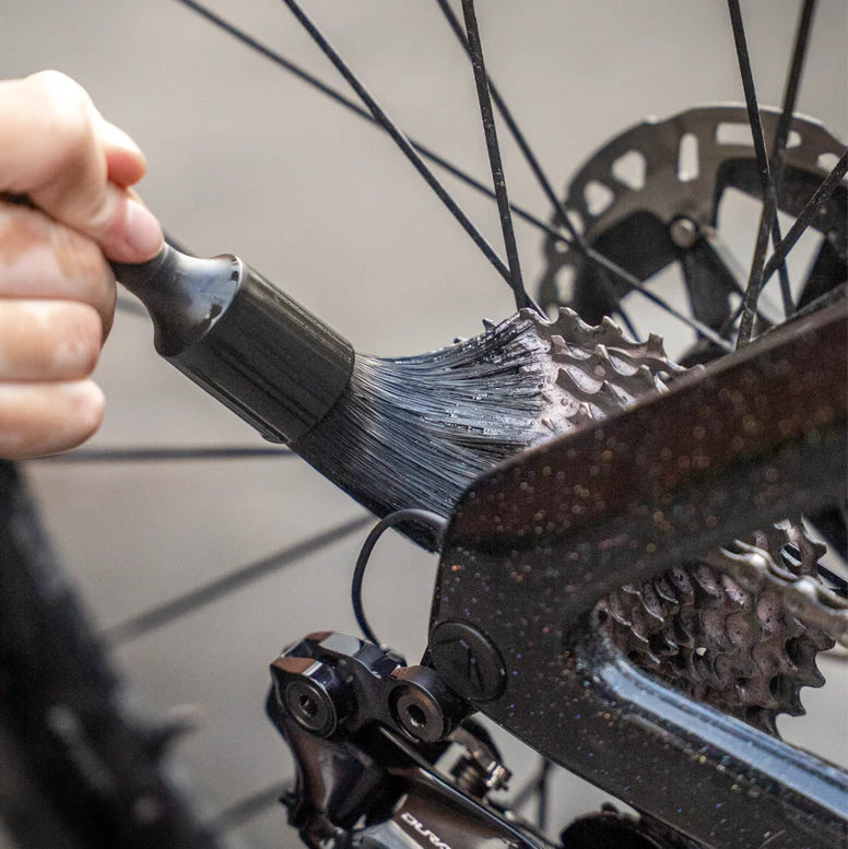 Special Transmission DYNAMIC SOFT DETAILING BRUSH