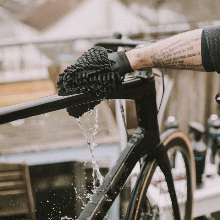 DYNAMIC BIKE CLEANING GLOVE Handske av mikrofiber