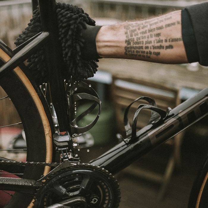 DYNAMIC BIKE CLEANING GLOVE Handske av mikrofiber