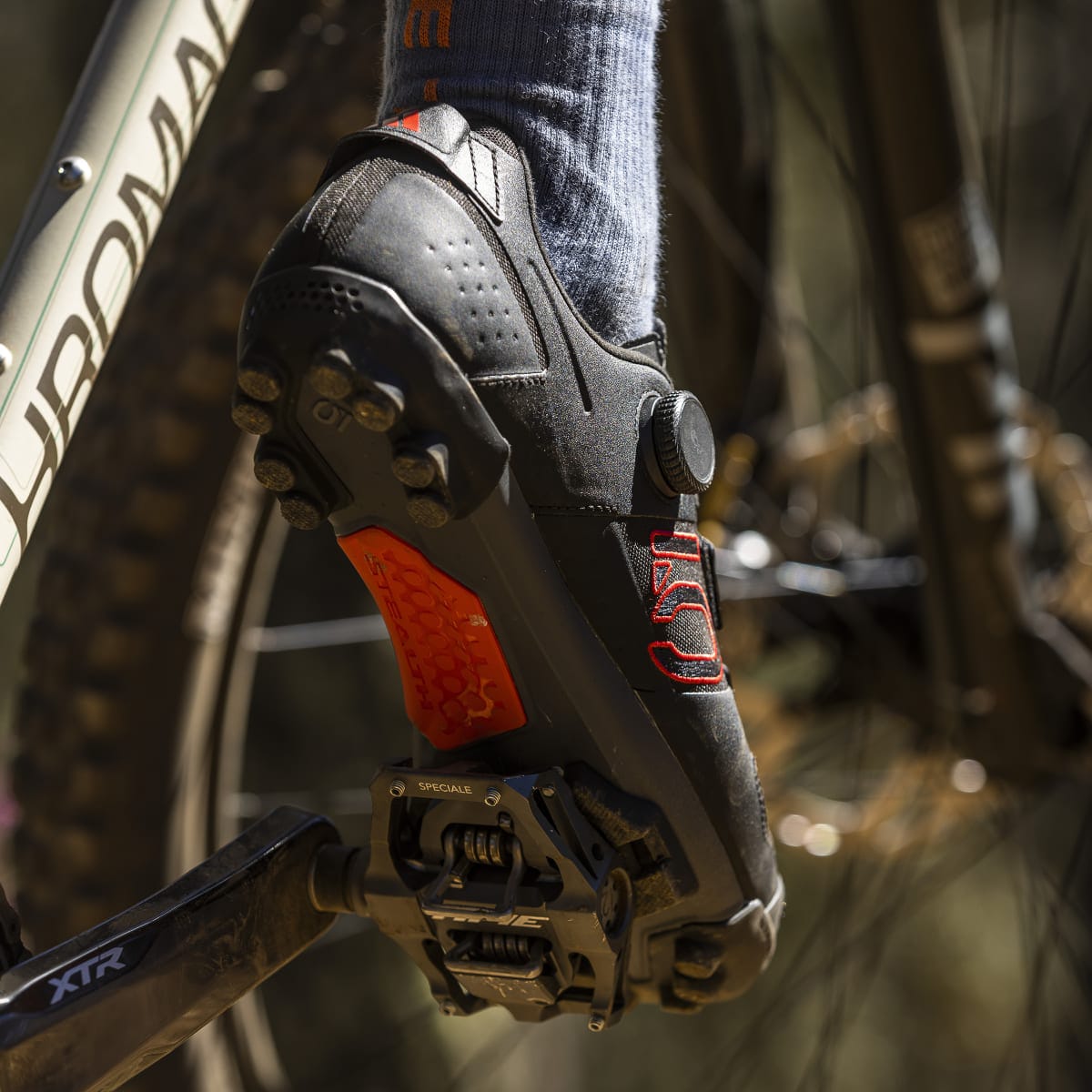 ADIDAS FIVE TEN KESTREL BOA Buty MTB czarny/czerwony 2025