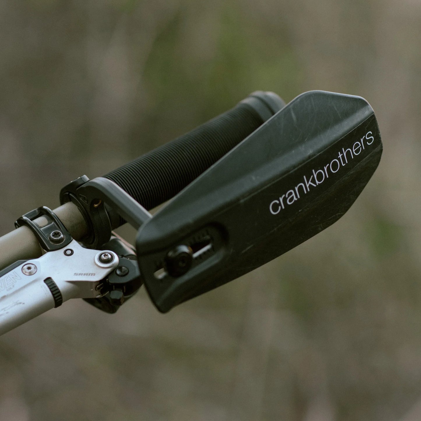 Protèges-mains CRANKBROTHERS GUARDIAN Intégré