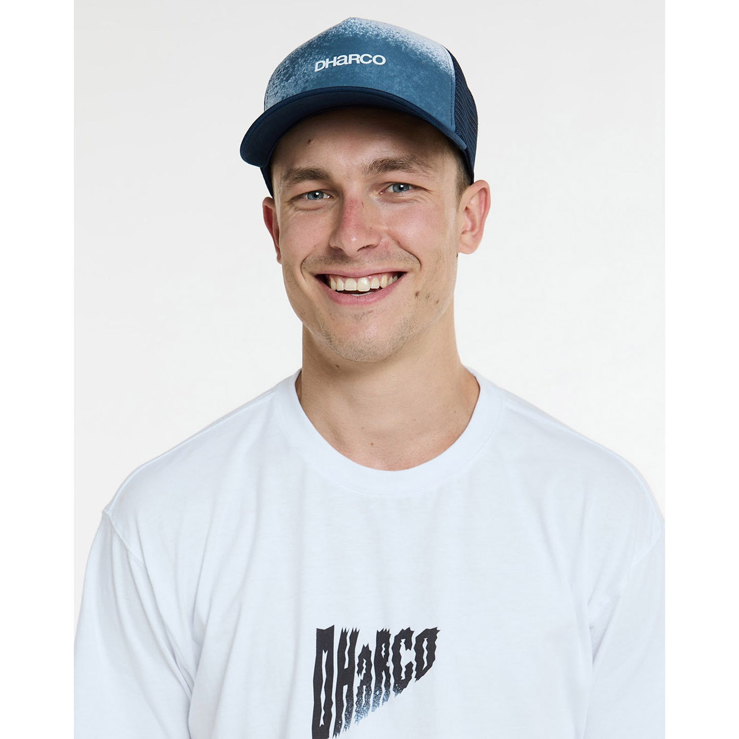 Casquette DHARCO CURVED PEAK TRUCKER NU WAVE Bleu