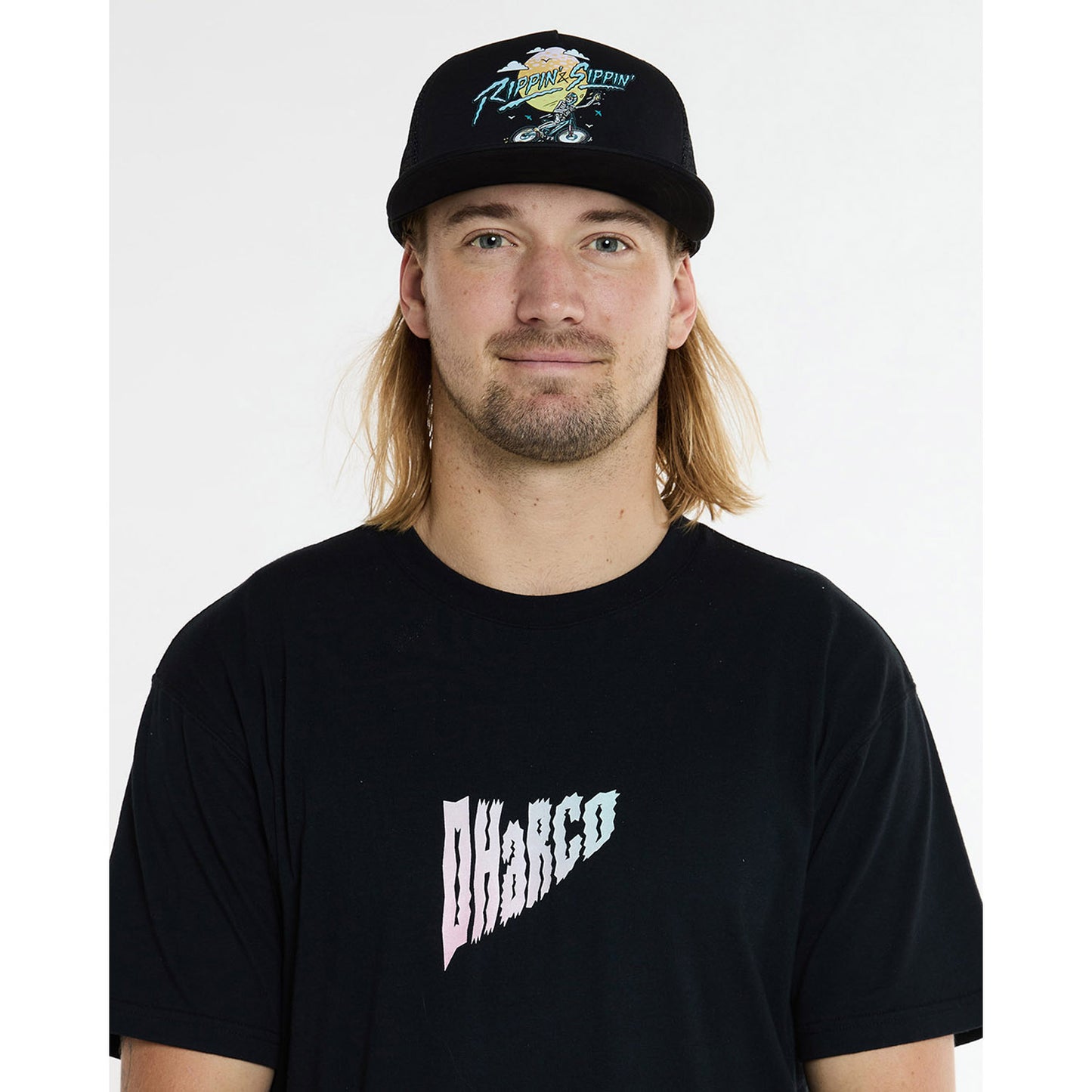 DHARCO FLAT BRIM TRUCKER RIPPIN AND SIPPIN Cap czarny