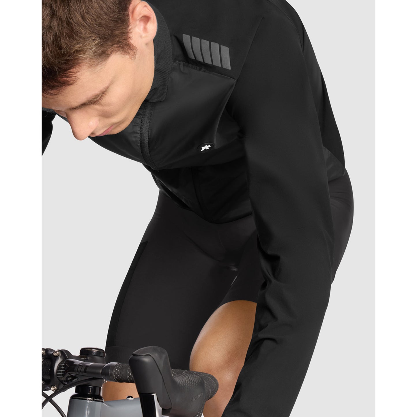ASSOS TACTICA T5 Black Series Jacka