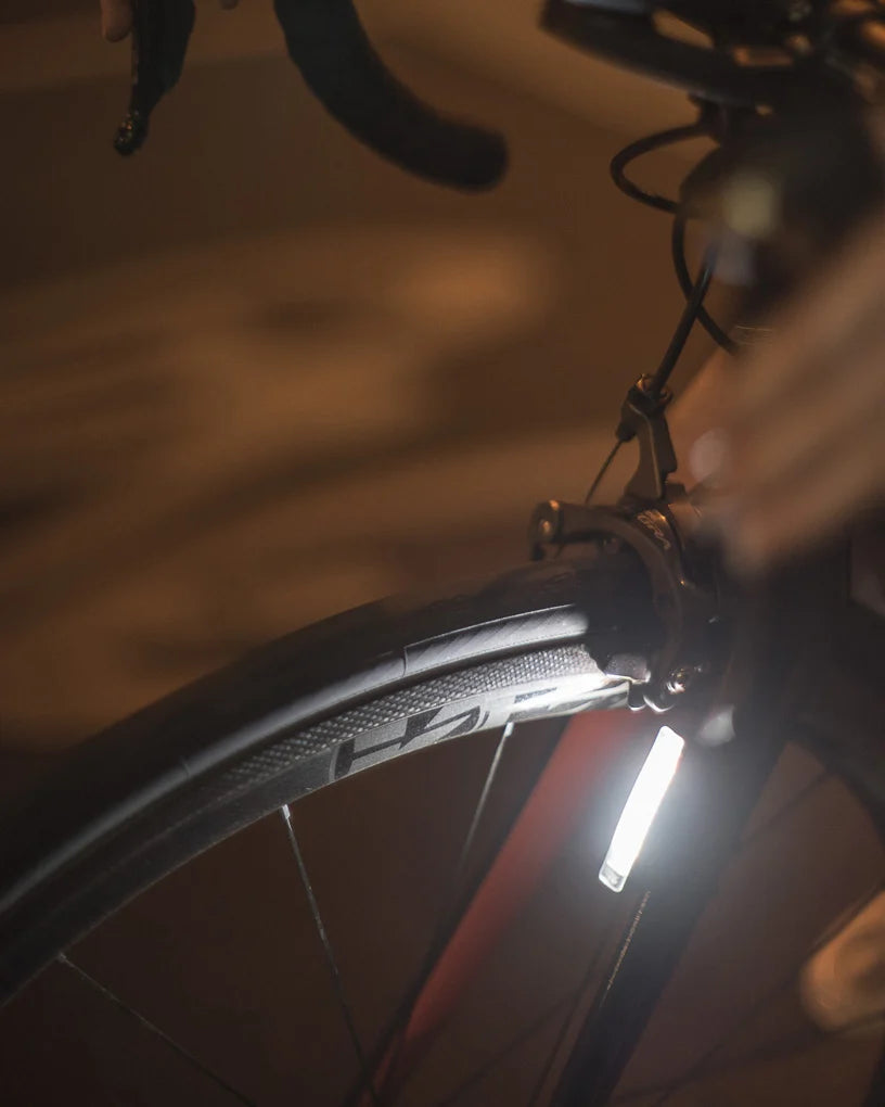 KNOG PLUS TWINPACK 40/20 lumenů přední a zadní světlo černé