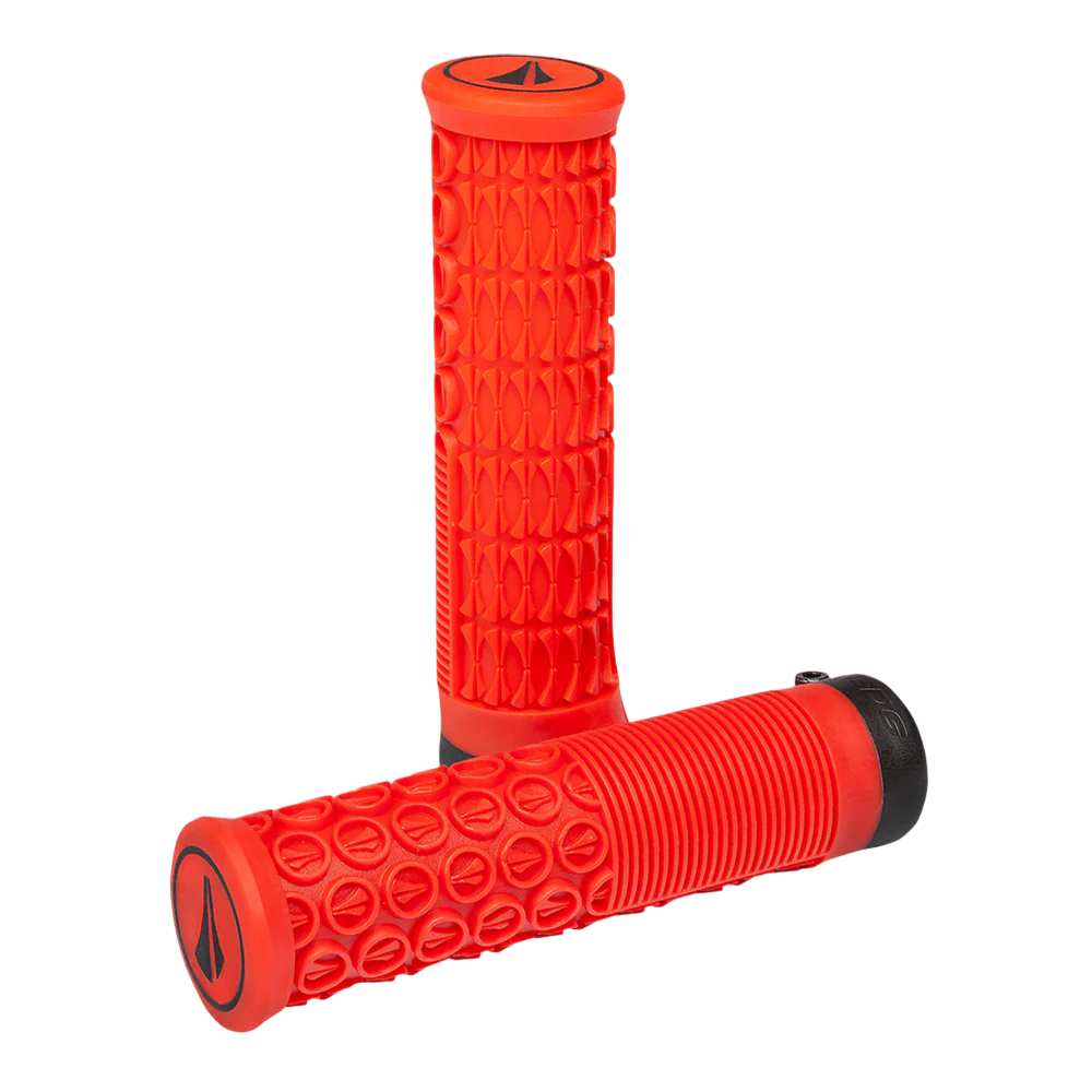 SDG THRICE handtag 136 mm Röd