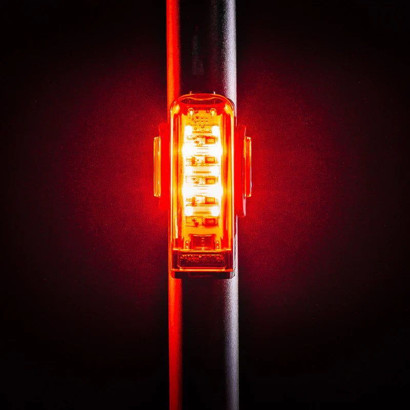 Zadní světlo LEZYNE STRIP PRO Ai ALERT 400+