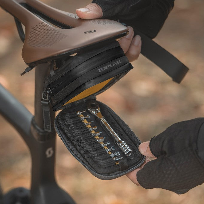 TOPEAK ELEMENTA GEARBAG Sadeltaske med værktøj Sort