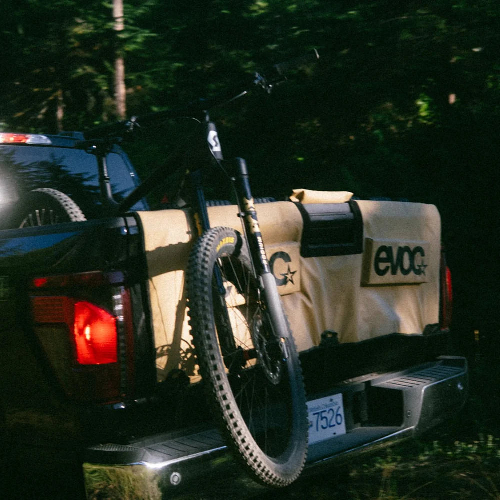 Chránič zadních dveří EVOC TAILGATE PAD Beige