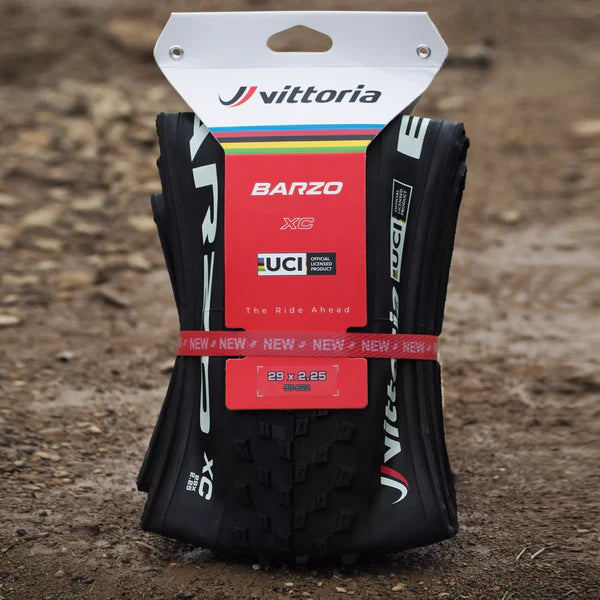 VITTORIA BARZO XC 29x2.25 "UCI Rainbow Edition" Opona bezdętkowa, miękka, czarna