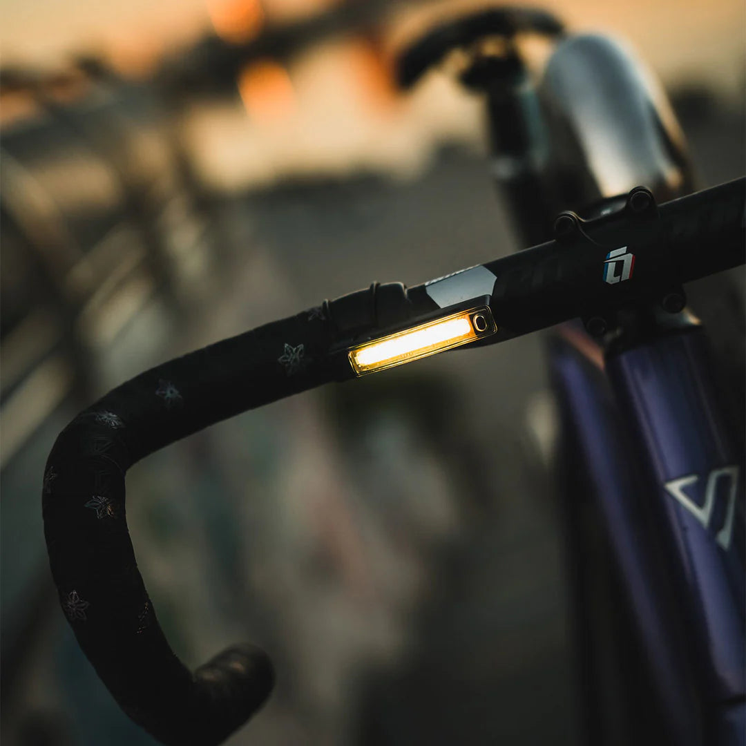 KNOG PLUS TWINPACK 40/20 lumenů přední a zadní světlo černé