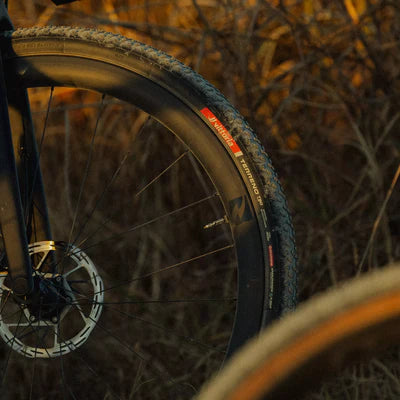 Pneumatika VITTORIA TERRENO T90 MUD 700x40c Gravel Endurance Tubeless Ready Soft Black