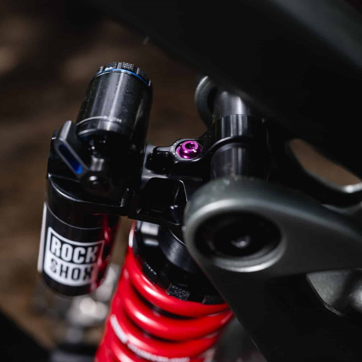 Amortisseur ROCKSHOX VIVID ULTIMATE RC2T HBO Trunnion à Ressort pour Specialized Enduro (2020+)