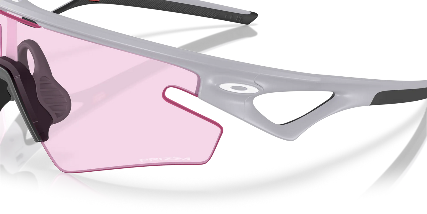 OAKLEY SPHAERA SLASH Matt Fog Prizm-lins för svagt ljus - OO9499-0736