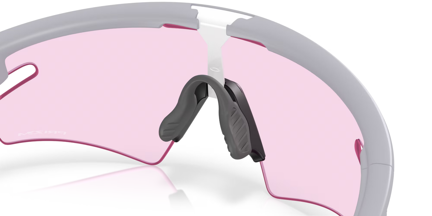 OAKLEY SPHAERA SLASH Matt Fog Prizm-lins för svagt ljus - OO9499-0736