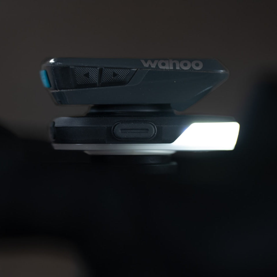 Lampka przednia BBB SLICE 300 z wkładką GPS GARMIN WAHOO