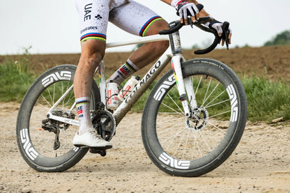 Roue Arrière ENVE G SES 6.7 PRO Tubeless Ready (Center Lock) Noir/Argent