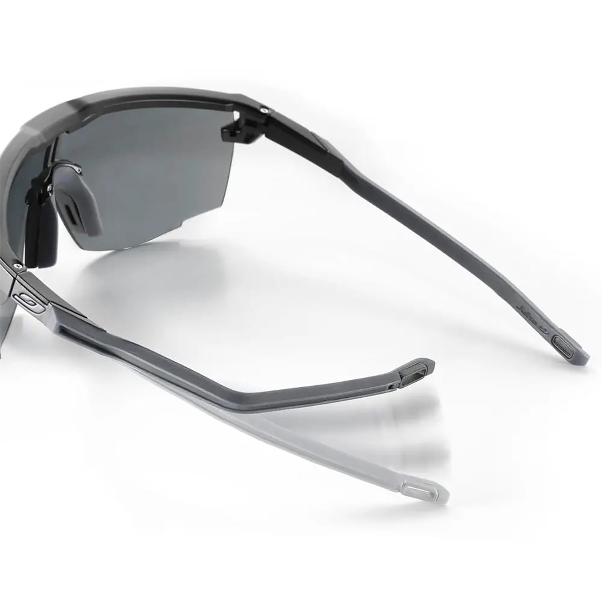 Lunettes  JULBO ULTIMATE Noir Reactiv Transparent