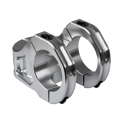 Potence DMR DEFY35 Rise 5mm Argent — vue latérale sur fond blanc
