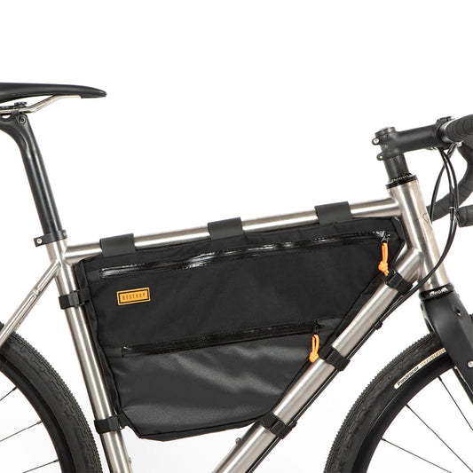 RESTRAP FULL FRAME BAG MEDIUM 7.5L Black