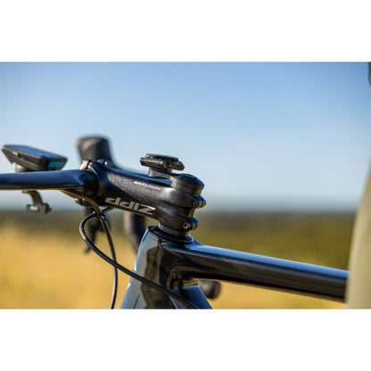 Support de Fixation sur Potence QUADLOCK OUT CAP MOUNT PRO — vue du montage sur la potence