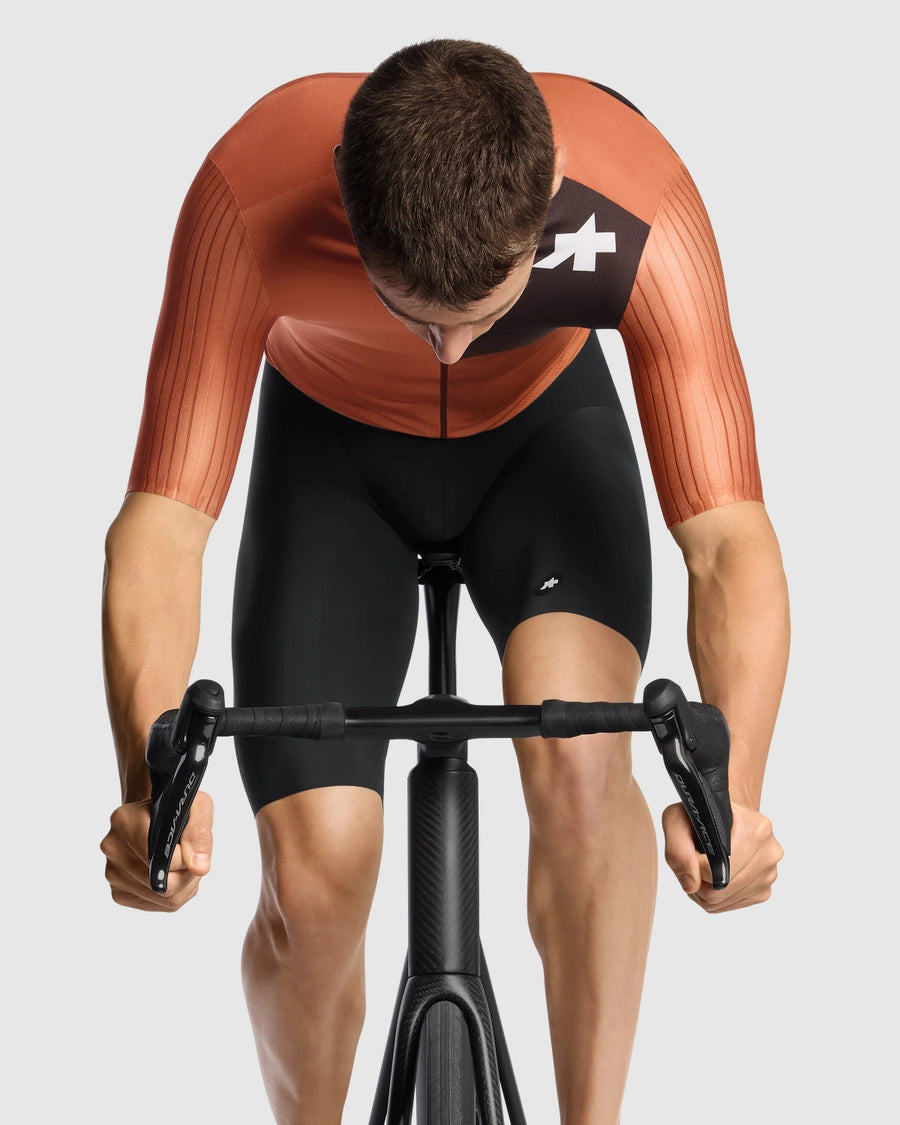 ASSOS EQUIPE RS S11 Brązowa koszulka z krótkim rękawem