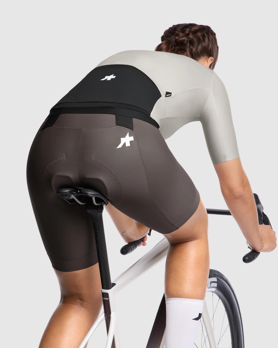 ASSOS UMA GT S11 EVO Dámský dres s krátkým rukávem Almond Milk