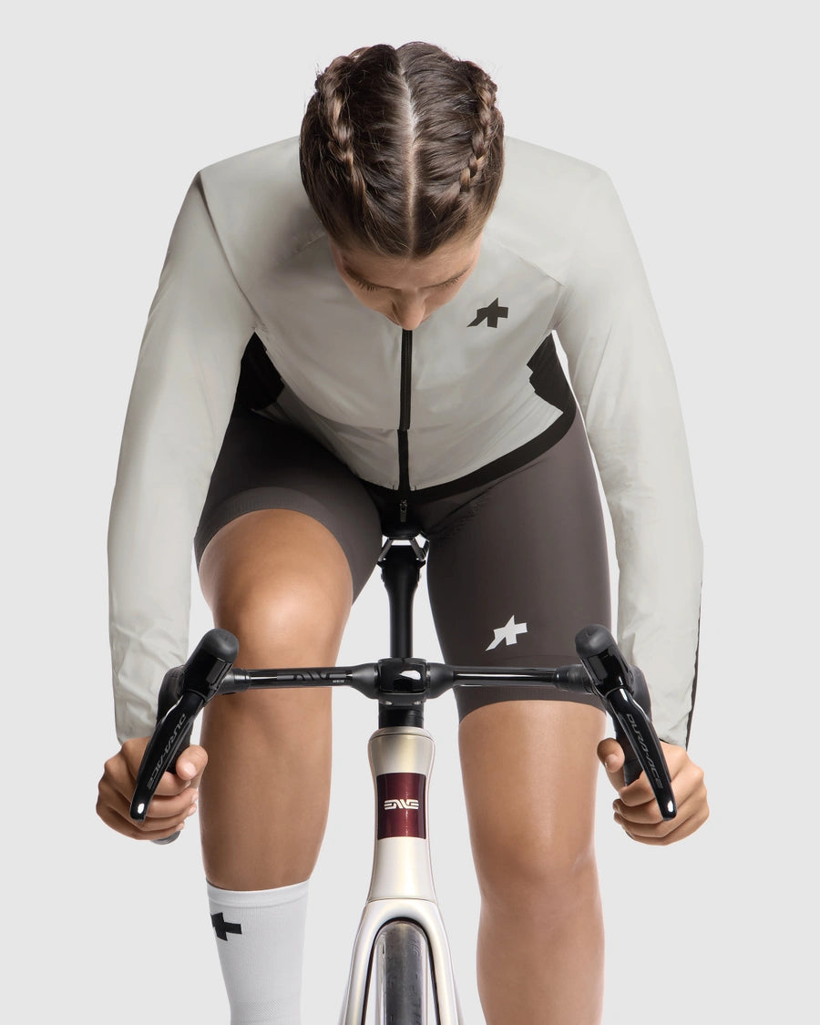 ASSOS UMA GT WIND S11 Dámská bunda Almond Milk