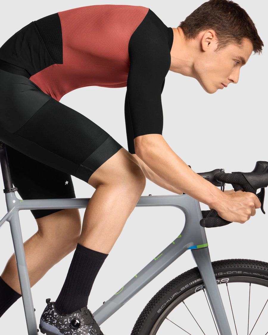 ASSOS TACTICA T5 Dres s krátkým rukávem hnědý