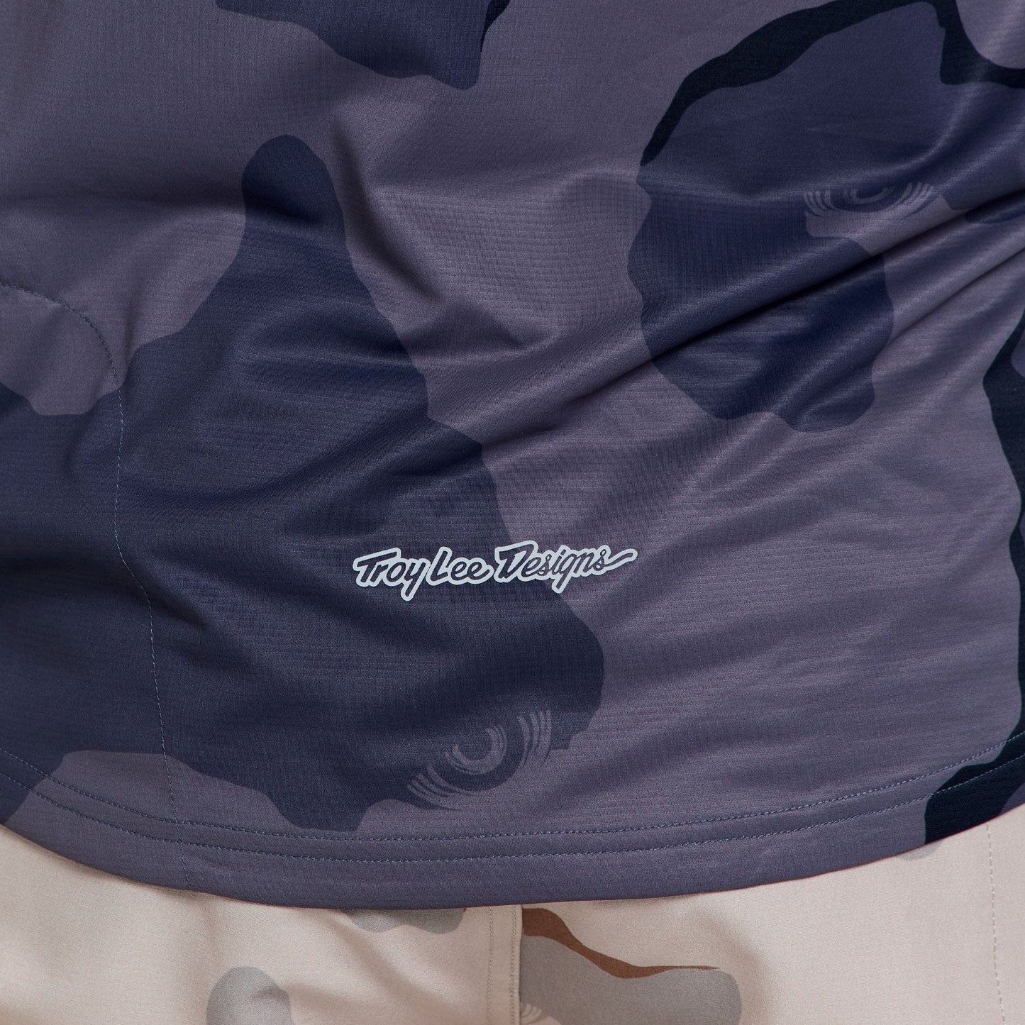 TROY LEE DESIGNS SKYLINE PRO FLOW CAMO kortärmad tröja Carbon