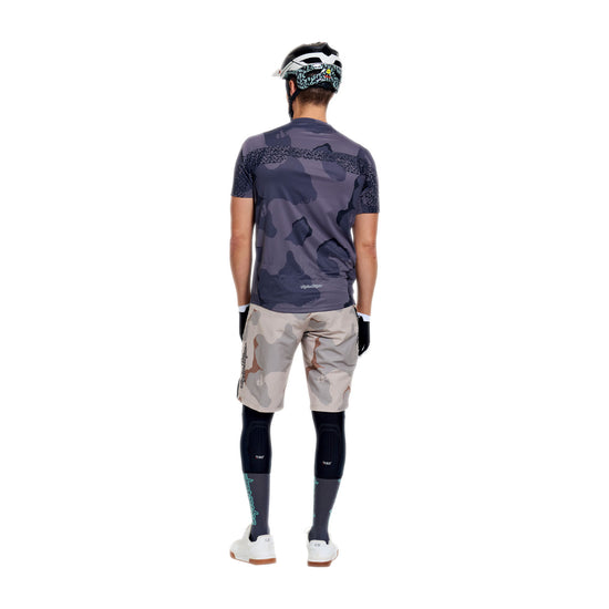 Spodenki TROY LEE DESIGNS SKYLINE PRO FLOW CAMO Pumice z wkładką BN3TH